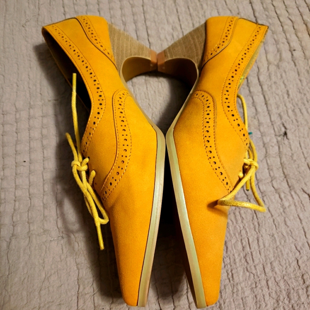 Mustard Heels - Dancing Days by Banned